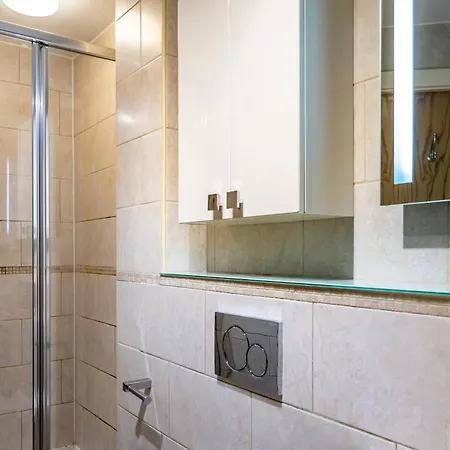 Alma Terrace Apartment *